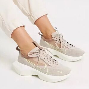 Nike Vista Lite Fossil Stone